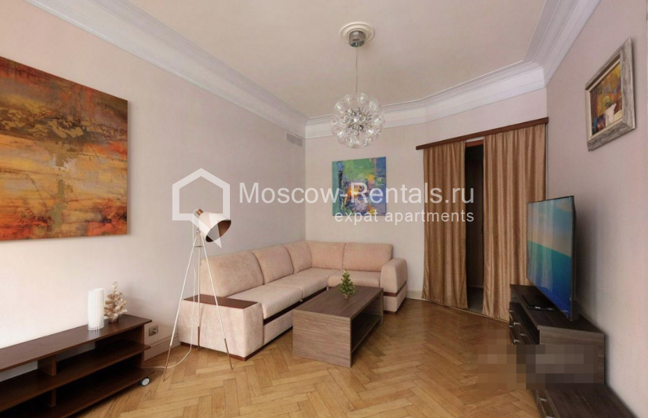 Photo #3 3-room (2 BR) apartment for <a href="http://moscow-rentals.ru/en/articles/long-term-rent" target="_blank">a long-term</a> rent
 in Russia, Moscow, New Arbat str, 25