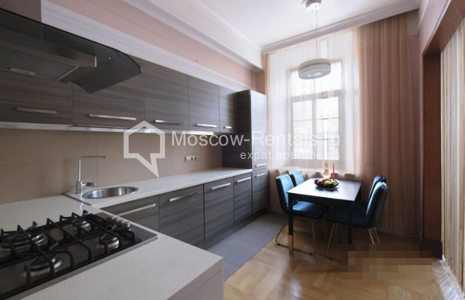Photo #5 3-room (2 BR) apartment for <a href="http://moscow-rentals.ru/en/articles/long-term-rent" target="_blank">a long-term</a> rent
 in Russia, Moscow, New Arbat str, 25