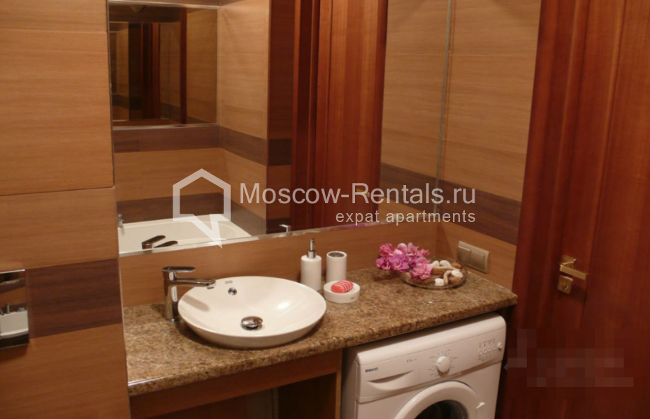 Photo #17 3-room (2 BR) apartment for <a href="http://moscow-rentals.ru/en/articles/long-term-rent" target="_blank">a long-term</a> rent
 in Russia, Moscow, New Arbat str, 25