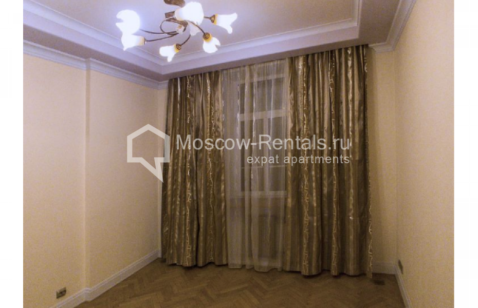 Photo #18 3-room (2 BR) apartment for <a href="http://moscow-rentals.ru/en/articles/long-term-rent" target="_blank">a long-term</a> rent
 in Russia, Moscow, New Arbat str, 25