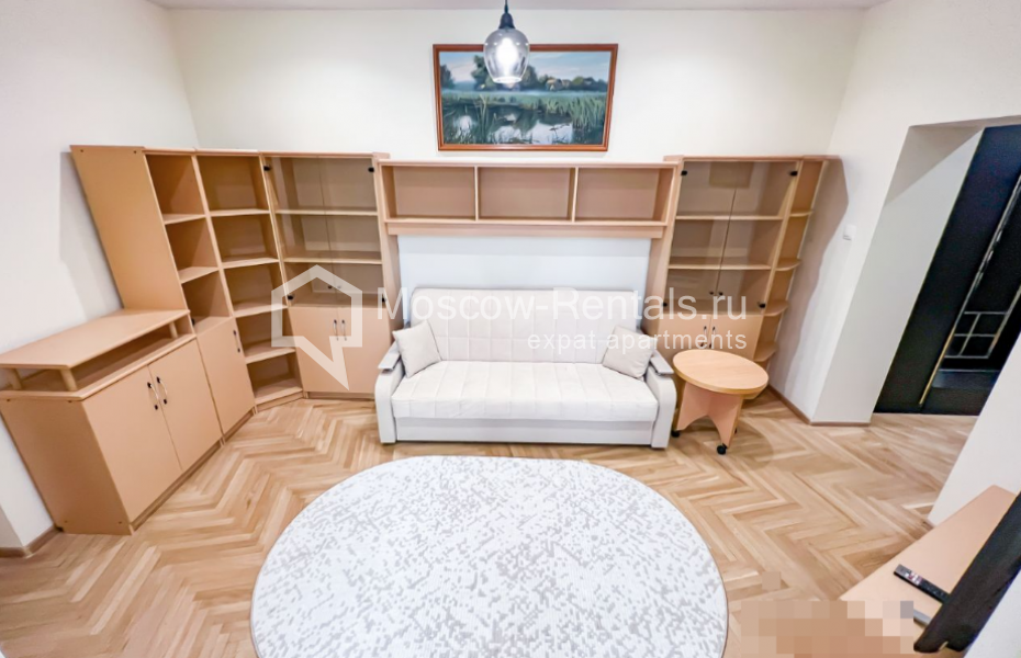 Photo #5 3-room (2 BR) apartment for <a href="http://moscow-rentals.ru/en/articles/long-term-rent" target="_blank">a long-term</a> rent
 in Russia, Moscow, Sivtsev Vrazhek lane, 20