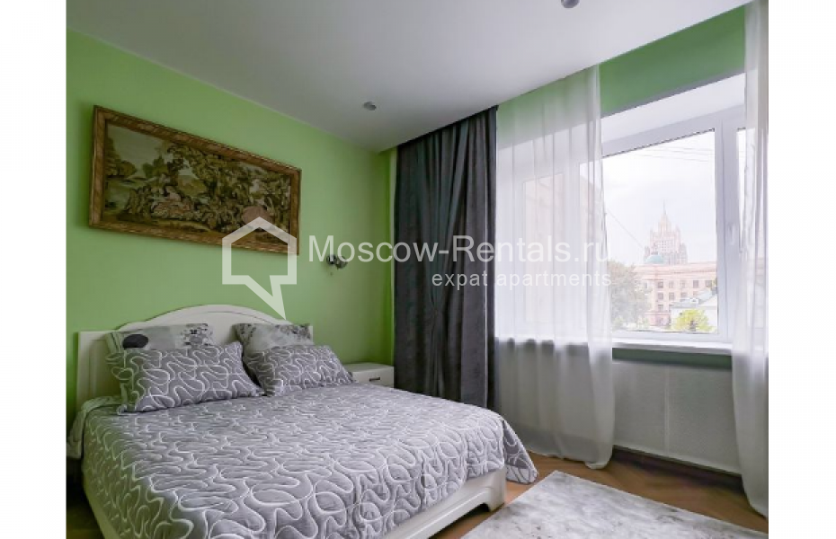 Photo #12 3-room (2 BR) apartment for <a href="http://moscow-rentals.ru/en/articles/long-term-rent" target="_blank">a long-term</a> rent
 in Russia, Moscow, Sivtsev Vrazhek lane, 20
