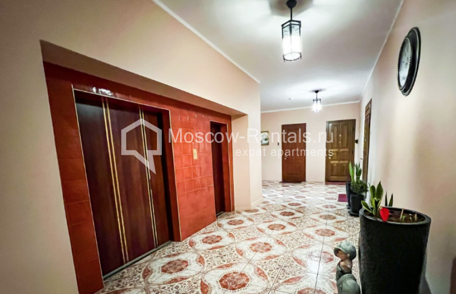 Photo #26 3-room (2 BR) apartment for <a href="http://moscow-rentals.ru/en/articles/long-term-rent" target="_blank">a long-term</a> rent
 in Russia, Moscow, Sivtsev Vrazhek lane, 20