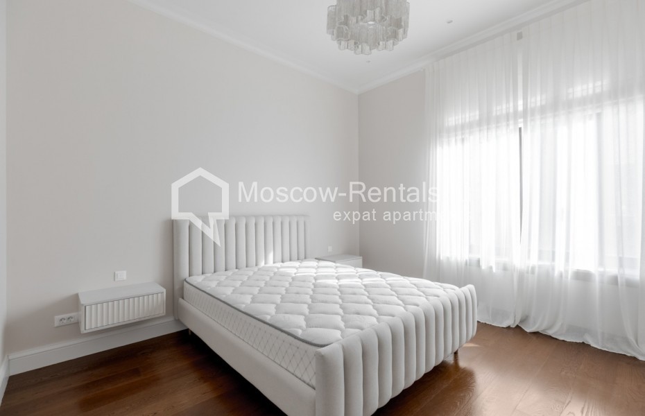 Photo #9 3-room (2 BR) apartment for <a href="http://moscow-rentals.ru/en/articles/long-term-rent" target="_blank">a long-term</a> rent
 in Russia, Moscow, Ordzhonikidze str, 1