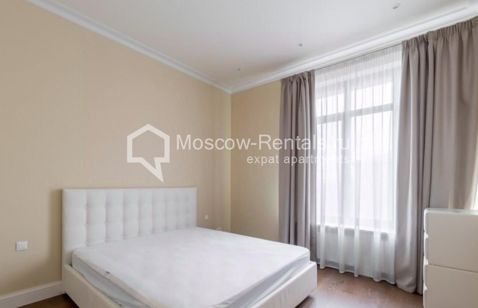 Photo #7 3-room (2 BR) apartment for <a href="http://moscow-rentals.ru/en/articles/long-term-rent" target="_blank">a long-term</a> rent
 in Russia, Moscow, Ordzhonikidze str, 1