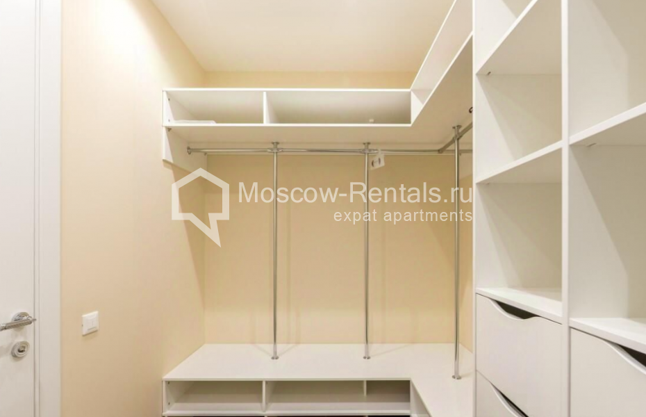 Photo #9 3-room (2 BR) apartment for <a href="http://moscow-rentals.ru/en/articles/long-term-rent" target="_blank">a long-term</a> rent
 in Russia, Moscow, Ordzhonikidze str, 1