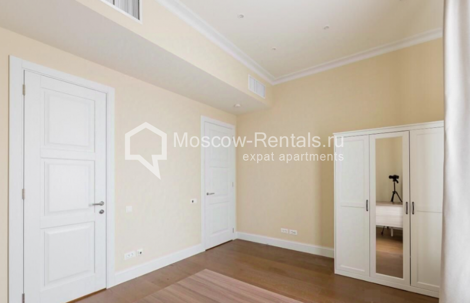 Photo #11 3-room (2 BR) apartment for <a href="http://moscow-rentals.ru/en/articles/long-term-rent" target="_blank">a long-term</a> rent
 in Russia, Moscow, Ordzhonikidze str, 1