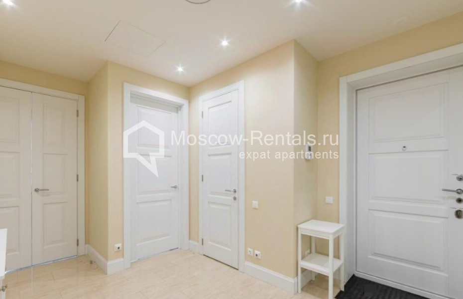 Photo #14 3-room (2 BR) apartment for <a href="http://moscow-rentals.ru/en/articles/long-term-rent" target="_blank">a long-term</a> rent
 in Russia, Moscow, Ordzhonikidze str, 1