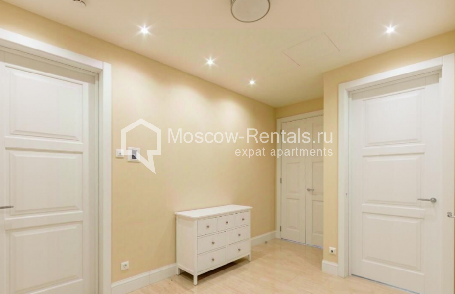 Photo #17 3-room (2 BR) apartment for <a href="http://moscow-rentals.ru/en/articles/long-term-rent" target="_blank">a long-term</a> rent
 in Russia, Moscow, Ordzhonikidze str, 1