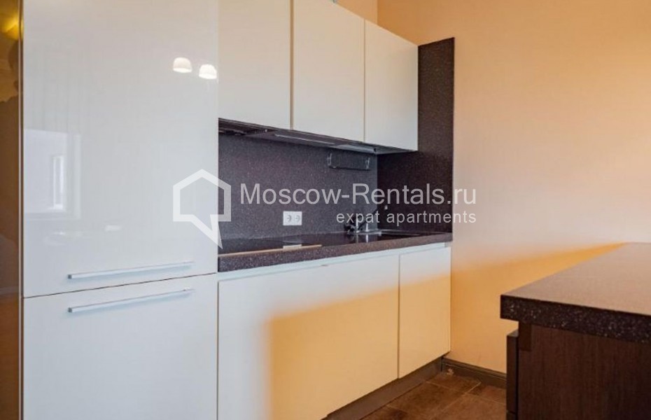 Photo #6 3-room (2 BR) apartment for <a href="http://moscow-rentals.ru/en/articles/long-term-rent" target="_blank">a long-term</a> rent
 in Russia, Moscow, 1st Spasonalivkovsky lane, 20