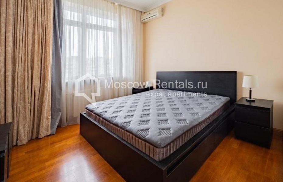 Photo #12 3-room (2 BR) apartment for <a href="http://moscow-rentals.ru/en/articles/long-term-rent" target="_blank">a long-term</a> rent
 in Russia, Moscow, 1st Spasonalivkovsky lane, 20