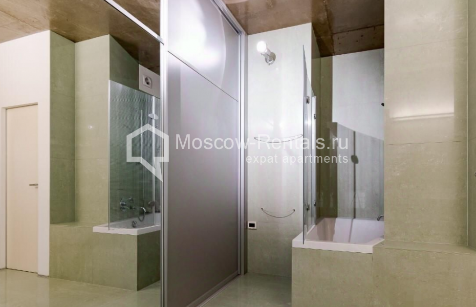 Photo #14 3-room (2 BR) apartment for <a href="http://moscow-rentals.ru/en/articles/long-term-rent" target="_blank">a long-term</a> rent
 in Russia, Moscow, Shabolovka str, 23k1