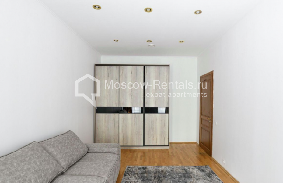 Photo #13 3-room (2 BR) apartment for <a href="http://moscow-rentals.ru/en/articles/long-term-rent" target="_blank">a long-term</a> rent
 in Russia, Moscow, Arbat str, 49