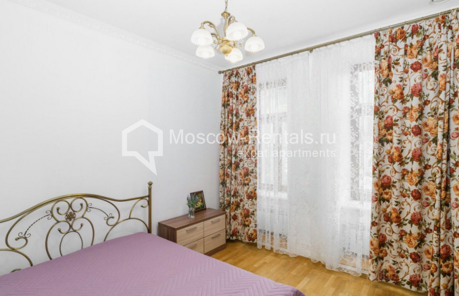 Photo #9 3-room (2 BR) apartment for <a href="http://moscow-rentals.ru/en/articles/long-term-rent" target="_blank">a long-term</a> rent
 in Russia, Moscow, Arbat str, 49