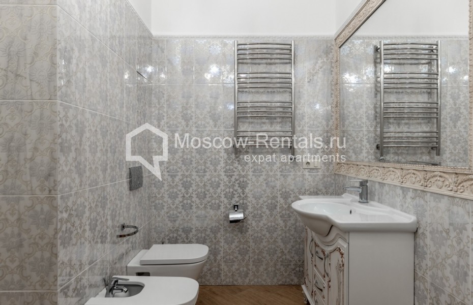 Photo #16 4-room (3 BR) apartment for <a href="http://moscow-rentals.ru/en/articles/long-term-rent" target="_blank">a long-term</a> rent
 in Russia, Moscow, 3rd Frunzenskaya str, 5k1