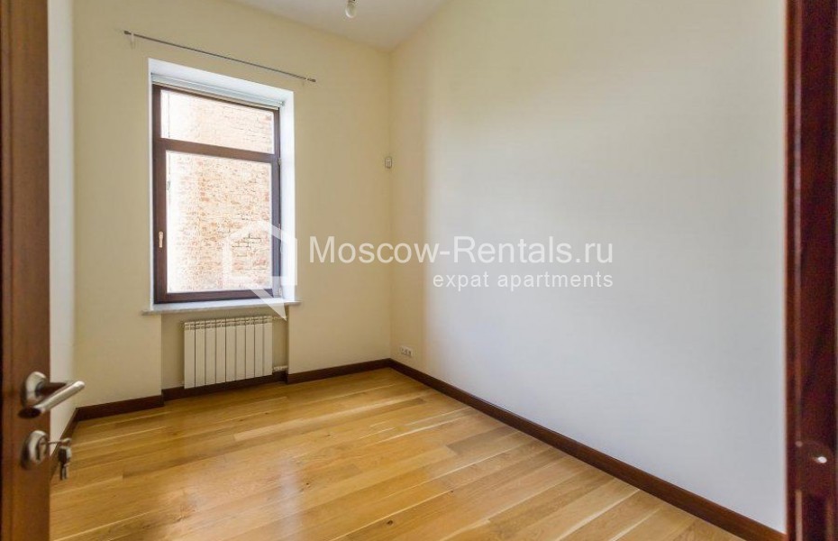 Photo #8 5-room (4 BR) apartment for <a href="http://moscow-rentals.ru/en/articles/long-term-rent" target="_blank">a long-term</a> rent
 in Russia, Moscow, Krivokolenny lane, 14C1