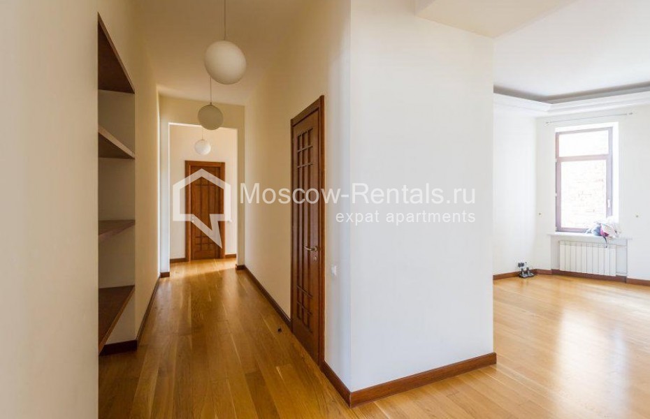 Photo #12 5-room (4 BR) apartment for <a href="http://moscow-rentals.ru/en/articles/long-term-rent" target="_blank">a long-term</a> rent
 in Russia, Moscow, Krivokolenny lane, 14C1