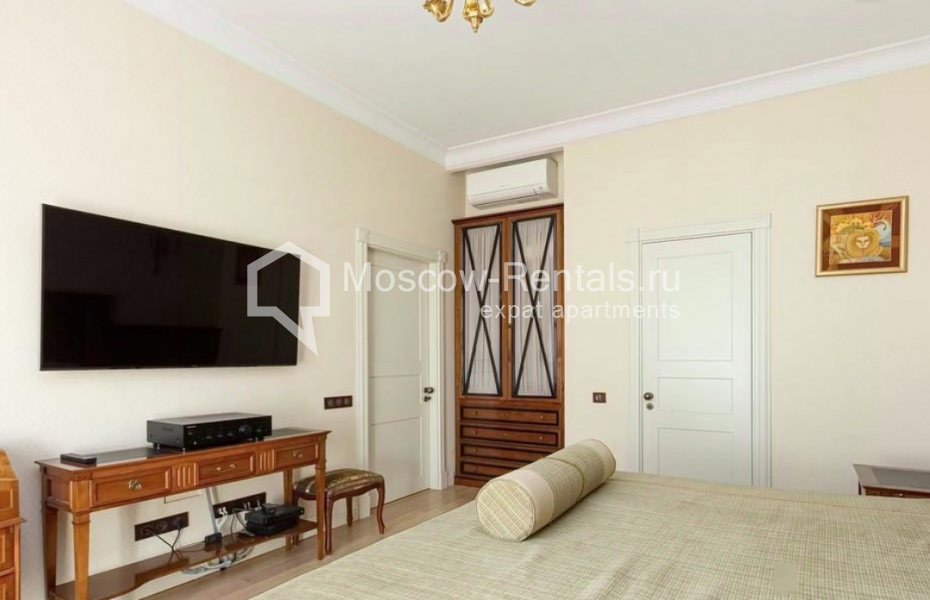 Photo #9 4-room (3 BR) apartment for <a href="http://moscow-rentals.ru/en/articles/long-term-rent" target="_blank">a long-term</a> rent
 in Russia, Moscow, Furmanny lane, 15