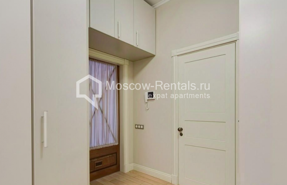 Photo #19 4-room (3 BR) apartment for <a href="http://moscow-rentals.ru/en/articles/long-term-rent" target="_blank">a long-term</a> rent
 in Russia, Moscow, Furmanny lane, 15