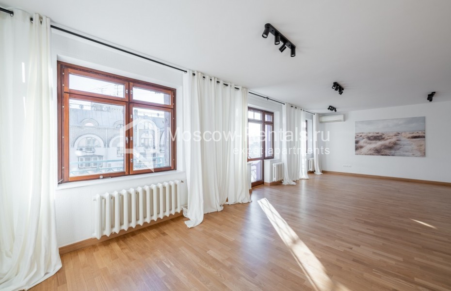 Photo #3 5-room (4 BR) apartment for <a href="http://moscow-rentals.ru/en/articles/long-term-rent" target="_blank">a long-term</a> rent
 in Russia, Moscow, Lukov lane, 7