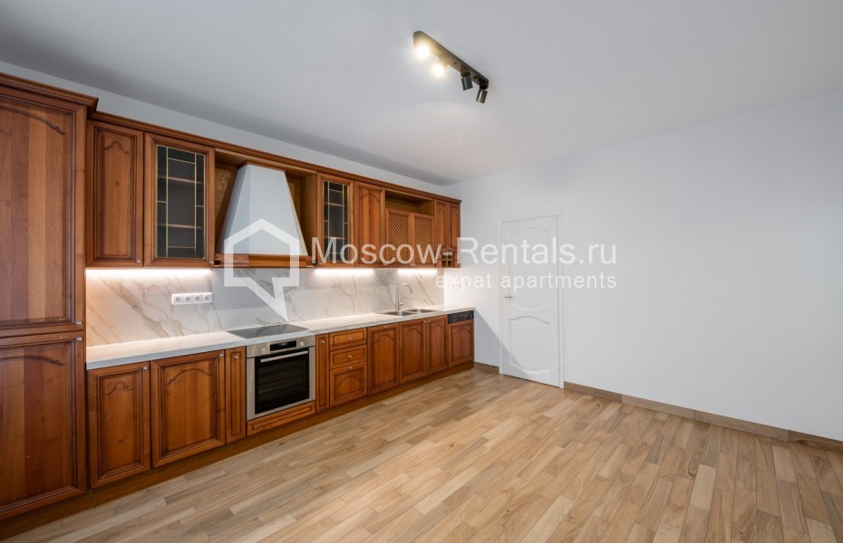Photo #12 5-room (4 BR) apartment for <a href="http://moscow-rentals.ru/en/articles/long-term-rent" target="_blank">a long-term</a> rent
 in Russia, Moscow, Lukov lane, 7