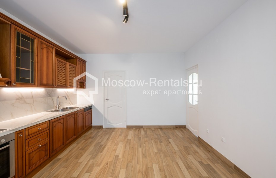 Photo #13 5-room (4 BR) apartment for <a href="http://moscow-rentals.ru/en/articles/long-term-rent" target="_blank">a long-term</a> rent
 in Russia, Moscow, Lukov lane, 7