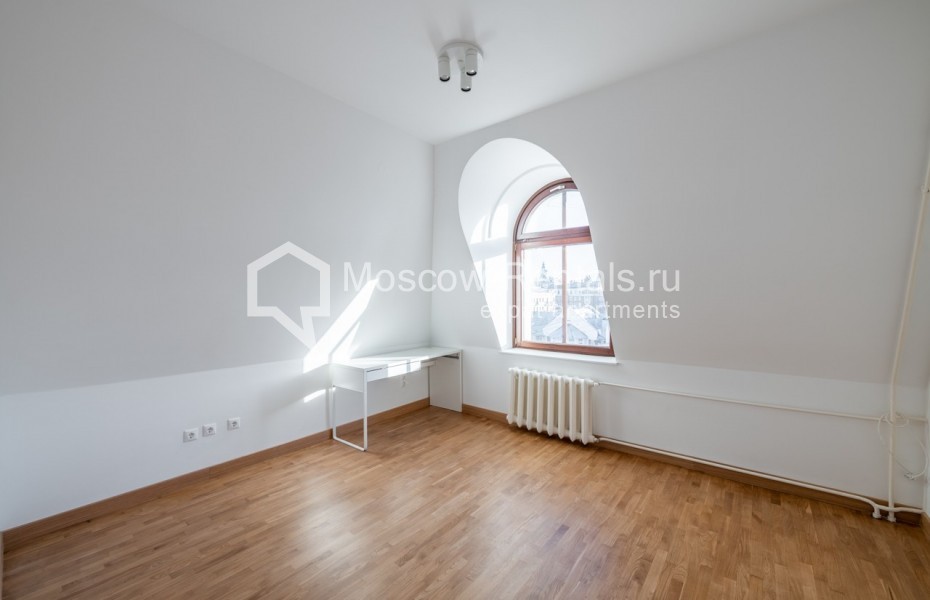 Photo #16 5-room (4 BR) apartment for <a href="http://moscow-rentals.ru/en/articles/long-term-rent" target="_blank">a long-term</a> rent
 in Russia, Moscow, Lukov lane, 7