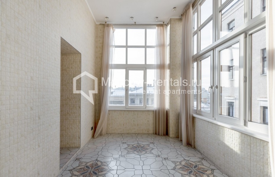 Photo #14 4-room (3 BR) apartment for <a href="http://moscow-rentals.ru/en/articles/long-term-rent" target="_blank">a long-term</a> rent
 in Russia, Moscow, Sretenka str, 9