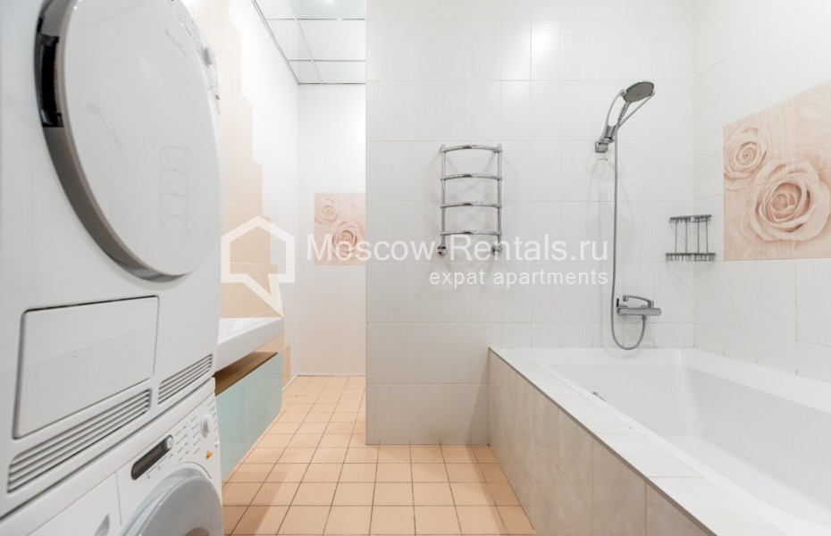 Photo #15 4-room (3 BR) apartment for <a href="http://moscow-rentals.ru/en/articles/long-term-rent" target="_blank">a long-term</a> rent
 in Russia, Moscow, Sretenka str, 9