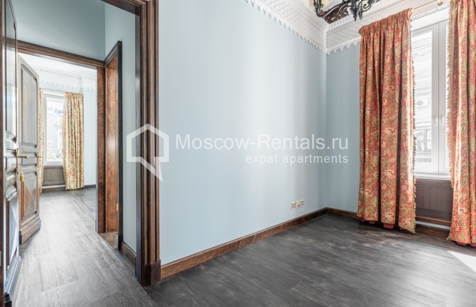Photo #9 5-room (4 BR) apartment for <a href="http://moscow-rentals.ru/en/articles/long-term-rent" target="_blank">a long-term</a> rent
 in Russia, Moscow, Myasnitskaya str, 24