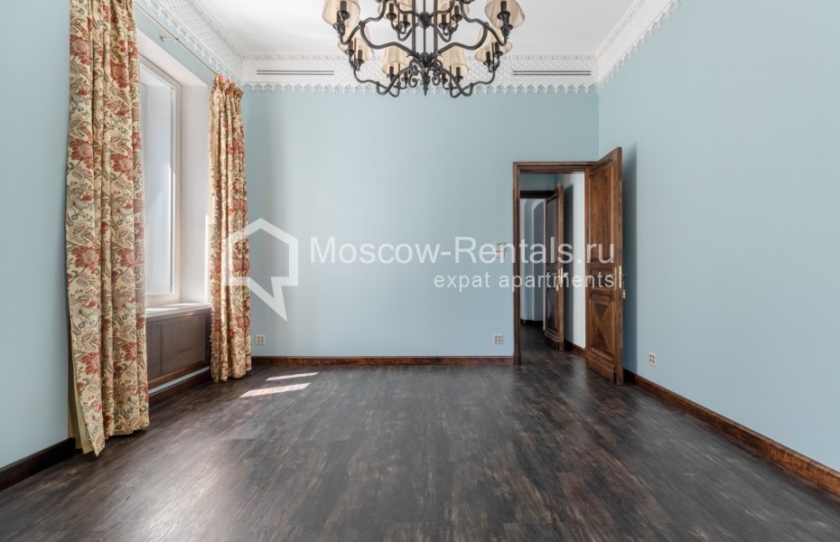 Photo #11 5-room (4 BR) apartment for <a href="http://moscow-rentals.ru/en/articles/long-term-rent" target="_blank">a long-term</a> rent
 in Russia, Moscow, Myasnitskaya str, 24
