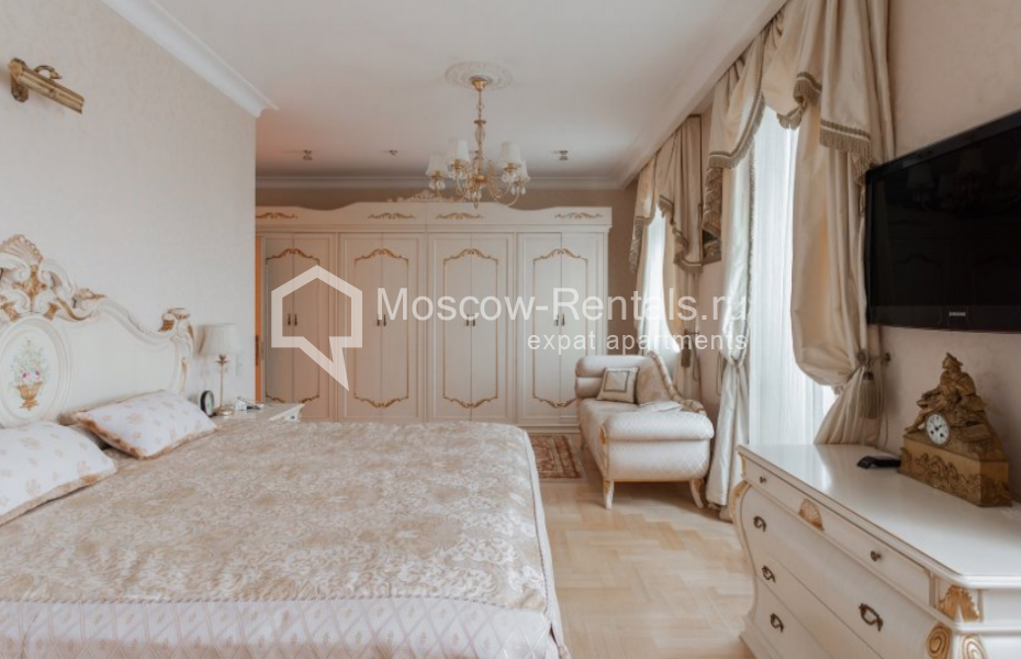 Photo #8 4-room (3 BR) apartment for <a href="http://moscow-rentals.ru/en/articles/long-term-rent" target="_blank">a long-term</a> rent
 in Russia, Moscow, Milyutinsky lane, 3