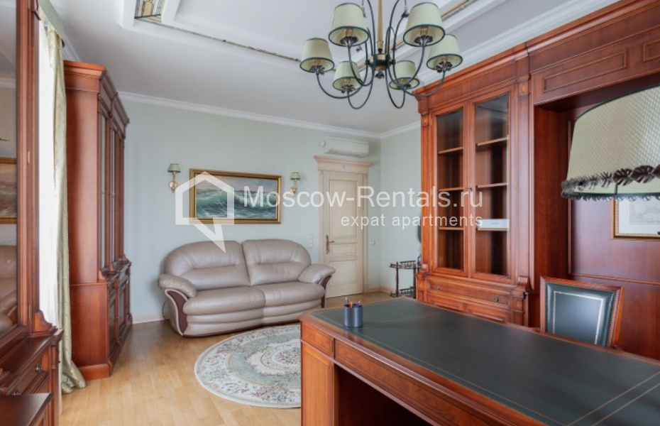 Photo #12 4-room (3 BR) apartment for <a href="http://moscow-rentals.ru/en/articles/long-term-rent" target="_blank">a long-term</a> rent
 in Russia, Moscow, Milyutinsky lane, 3