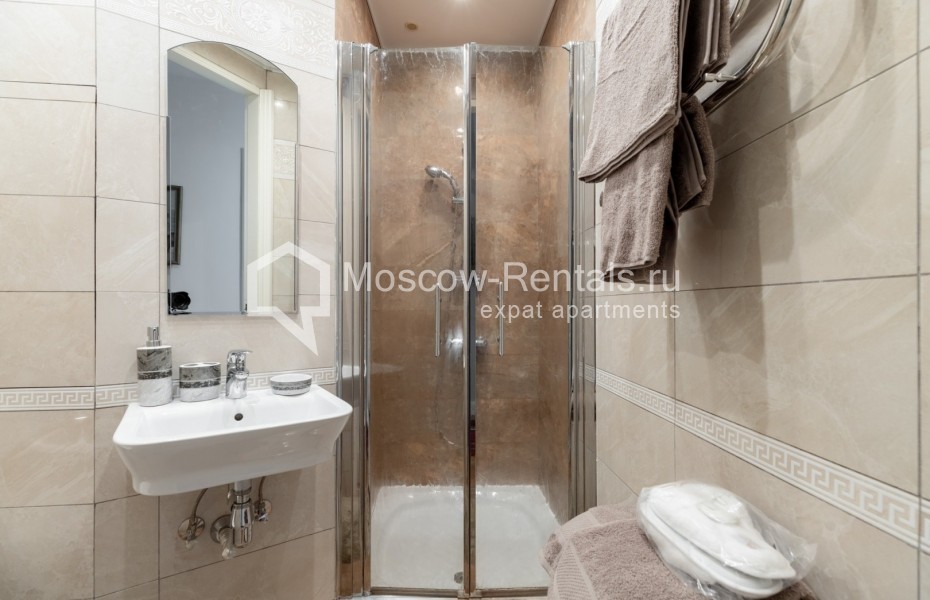 Photo #13 4-room (3 BR) apartment for <a href="http://moscow-rentals.ru/en/articles/long-term-rent" target="_blank">a long-term</a> rent
 in Russia, Moscow, Chaplygina str, 1AС1