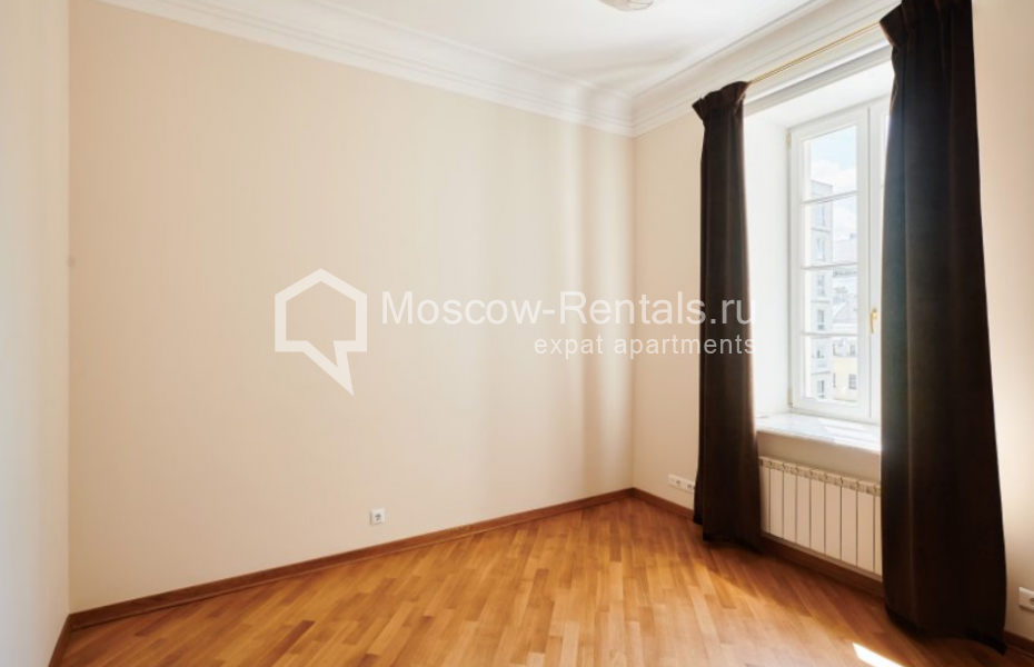 Photo #7 4-room (3 BR) apartment for <a href="http://moscow-rentals.ru/en/articles/long-term-rent" target="_blank">a long-term</a> rent
 in Russia, Moscow, Chaplygina str, 10