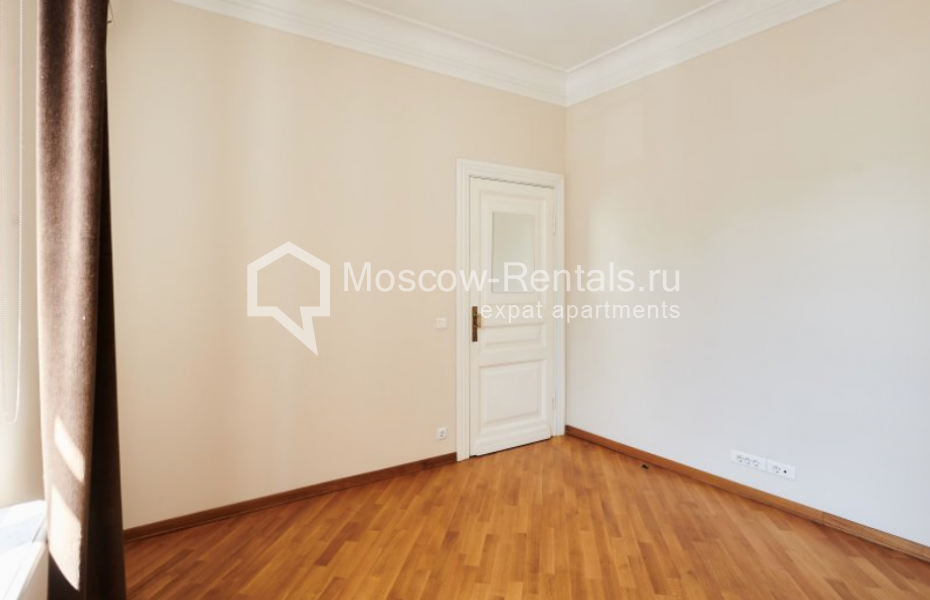 Photo #8 4-room (3 BR) apartment for <a href="http://moscow-rentals.ru/en/articles/long-term-rent" target="_blank">a long-term</a> rent
 in Russia, Moscow, Chaplygina str, 10