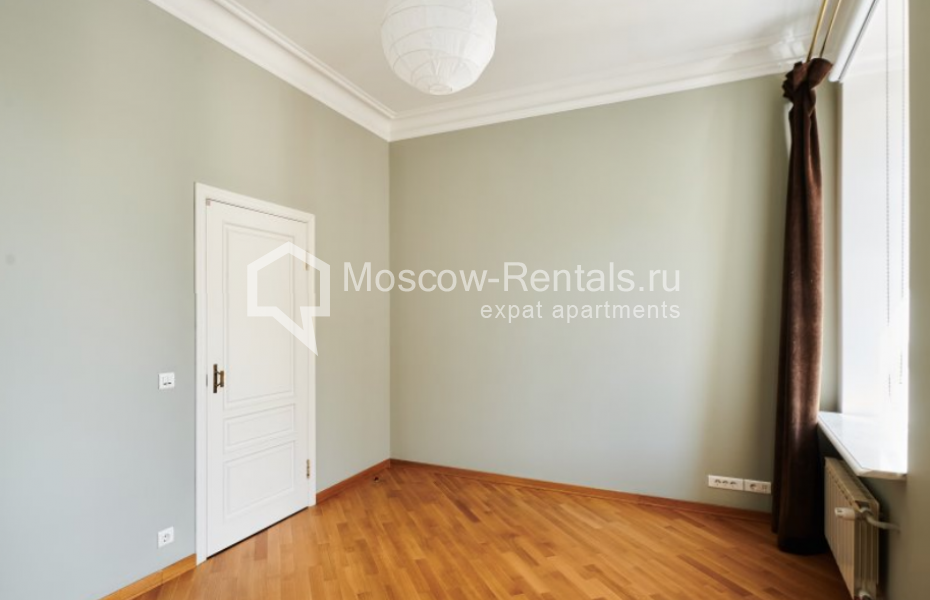 Photo #10 4-room (3 BR) apartment for <a href="http://moscow-rentals.ru/en/articles/long-term-rent" target="_blank">a long-term</a> rent
 in Russia, Moscow, Chaplygina str, 10
