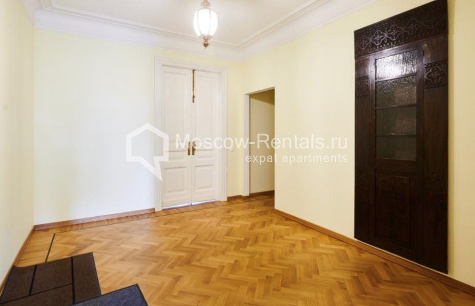 Photo #13 4-room (3 BR) apartment for <a href="http://moscow-rentals.ru/en/articles/long-term-rent" target="_blank">a long-term</a> rent
 in Russia, Moscow, Chaplygina str, 10