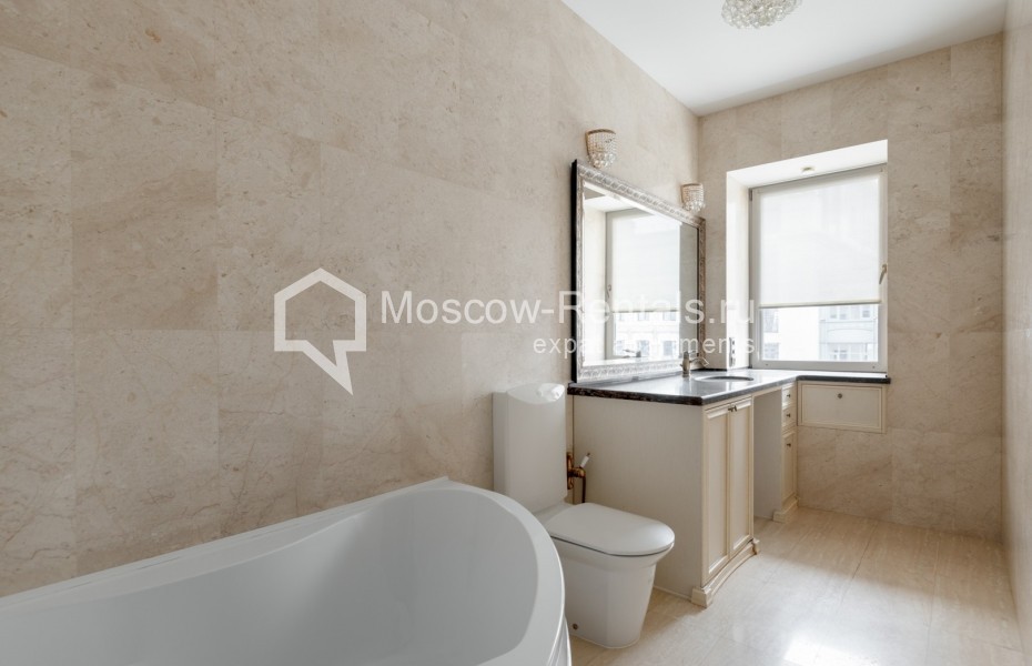 Photo #14 4-room (3 BR) apartment for <a href="http://moscow-rentals.ru/en/articles/long-term-rent" target="_blank">a long-term</a> rent
 in Russia, Moscow, B. Palashevsky lane, 1/14c5