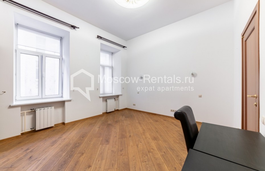 Photo #5 4-room (3 BR) apartment for <a href="http://moscow-rentals.ru/en/articles/long-term-rent" target="_blank">a long-term</a> rent
 in Russia, Moscow, Krivokolennyi lane, 14С1