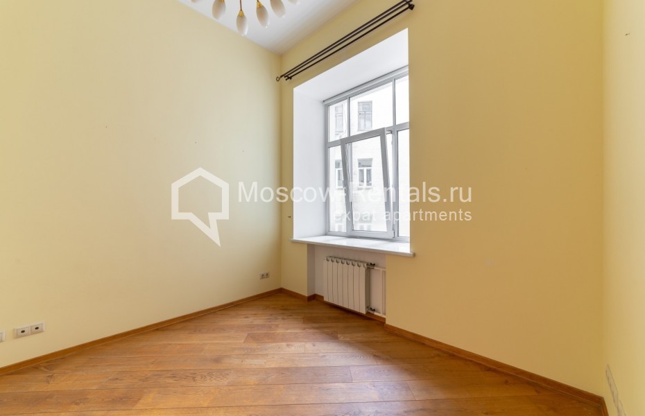Photo #9 4-room (3 BR) apartment for <a href="http://moscow-rentals.ru/en/articles/long-term-rent" target="_blank">a long-term</a> rent
 in Russia, Moscow, Krivokolennyi lane, 14С1