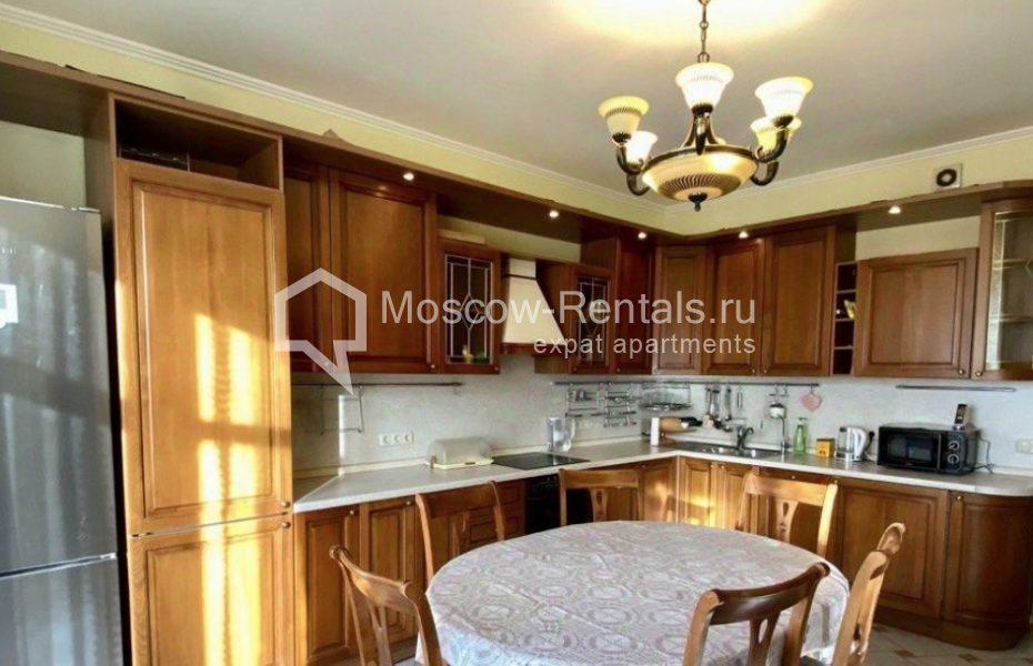 Photo #1 3-room (2 BR) apartment for <a href="http://moscow-rentals.ru/en/articles/long-term-rent" target="_blank">a long-term</a> rent
 in Russia, Moscow, Valovaya str, 20