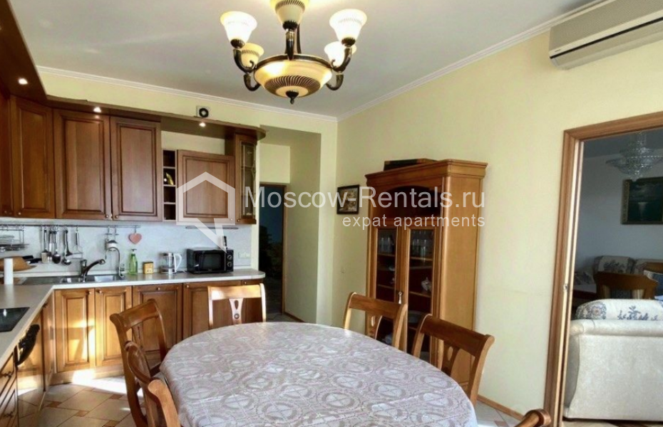 Photo #2 3-room (2 BR) apartment for <a href="http://moscow-rentals.ru/en/articles/long-term-rent" target="_blank">a long-term</a> rent
 in Russia, Moscow, Valovaya str, 20