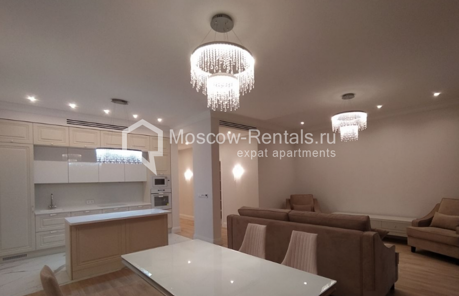Photo #1 3-room (2 BR) apartment for <a href="http://moscow-rentals.ru/en/articles/long-term-rent" target="_blank">a long-term</a> rent
 in Russia, Moscow, Kotelnicheskaya str, 31