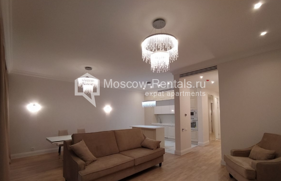 Photo #2 3-room (2 BR) apartment for <a href="http://moscow-rentals.ru/en/articles/long-term-rent" target="_blank">a long-term</a> rent
 in Russia, Moscow, Kotelnicheskaya str, 31