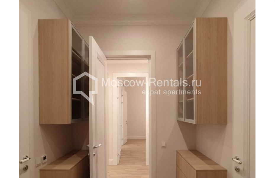 Photo #16 3-room (2 BR) apartment for <a href="http://moscow-rentals.ru/en/articles/long-term-rent" target="_blank">a long-term</a> rent
 in Russia, Moscow, Kotelnicheskaya str, 31