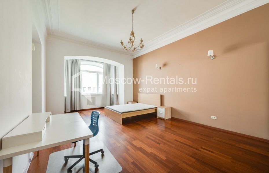 Photo #18 6-room (5 BR) apartment for <a href="http://moscow-rentals.ru/en/articles/long-term-rent" target="_blank">a long-term</a> rent
 in Russia, Moscow, Varsonofievskyi lane, 4С1