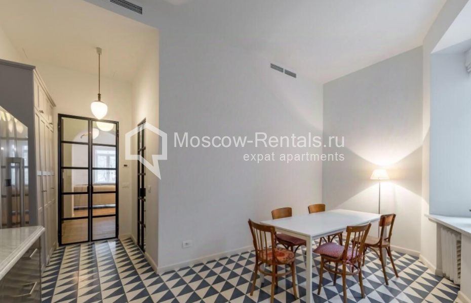 Photo #5 5-room (4 BR) apartment for <a href="http://moscow-rentals.ru/en/articles/long-term-rent" target="_blank">a long-term</a> rent
 in Russia, Moscow, Krivokolennyi lane, 14С1