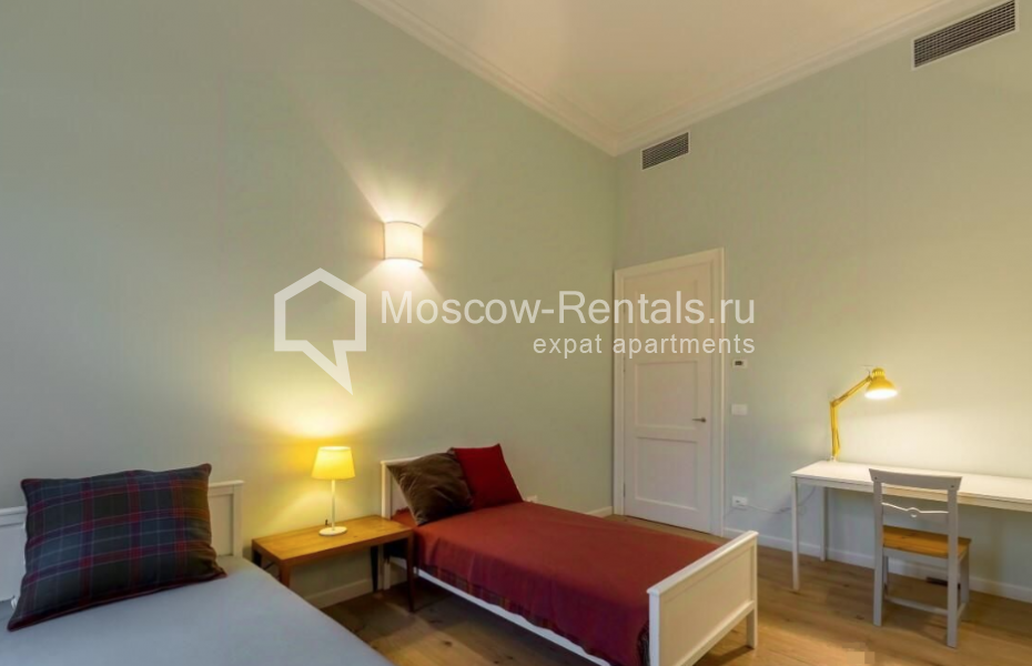 Photo #9 5-room (4 BR) apartment for <a href="http://moscow-rentals.ru/en/articles/long-term-rent" target="_blank">a long-term</a> rent
 in Russia, Moscow, Krivokolennyi lane, 14С1