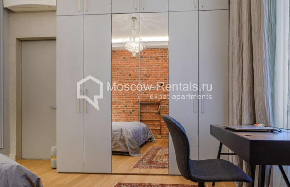 Photo #22 4-room (3 BR) apartment for <a href="http://moscow-rentals.ru/en/articles/long-term-rent" target="_blank">a long-term</a> rent
 in Russia, Moscow, Krivokolennyi lane, 14С1
